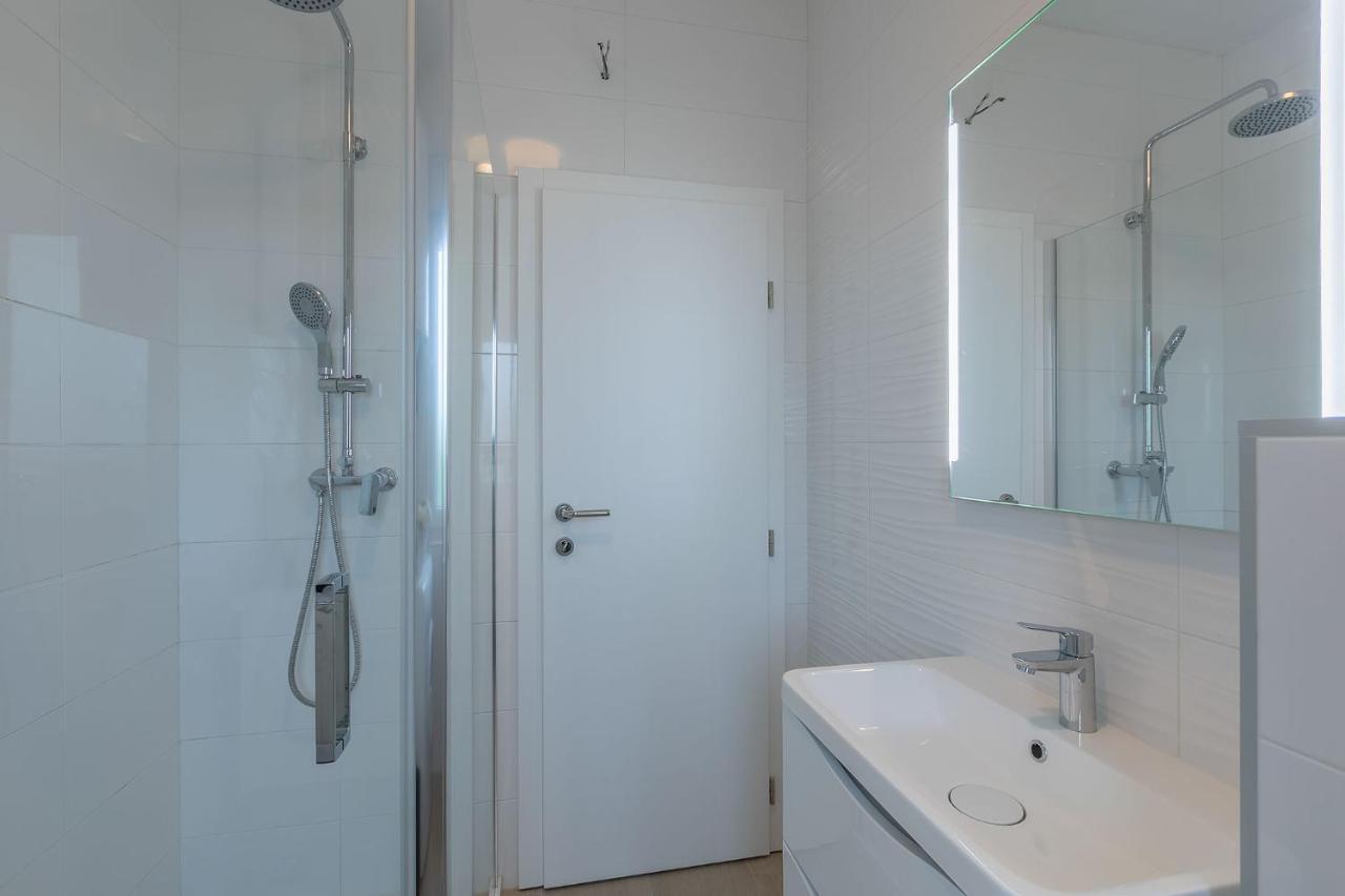 Premium 100M2 Sea View Apartment Ližnjan Exteriör bild
